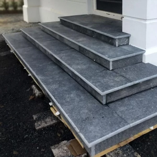 Practical Black Granite Steps For Outdoor