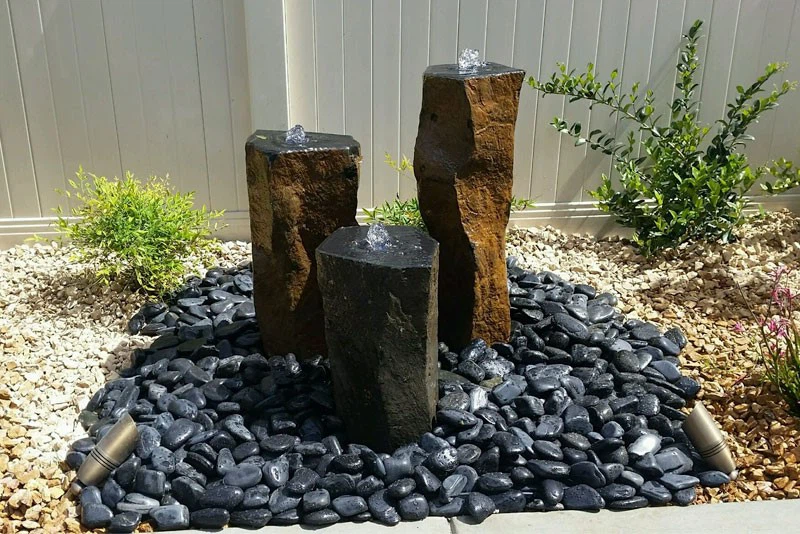 China Natural High Polished River Stone Black Landscaping Pebble Stone Decorative Cobble Stone