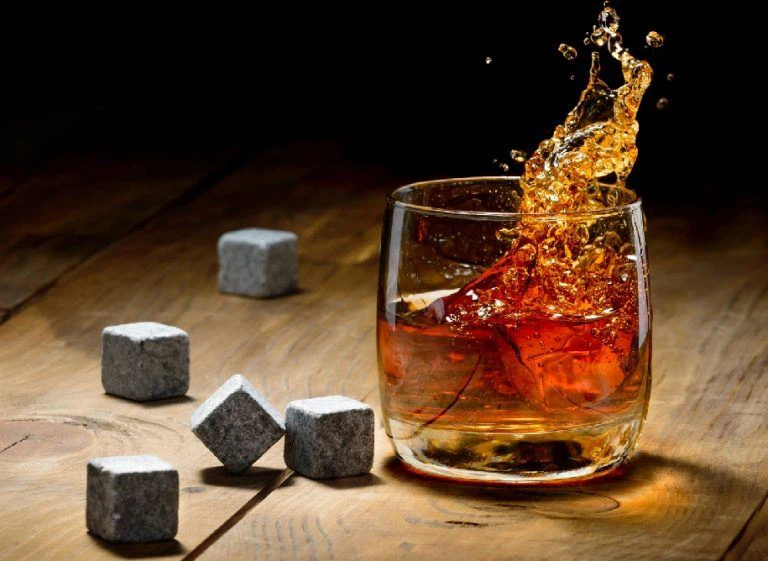 9pcs Black Granite Whiskey Stones Chilling Rocks Reusable Cooling Ice Cubes With Black Velvet Carrying Pouch