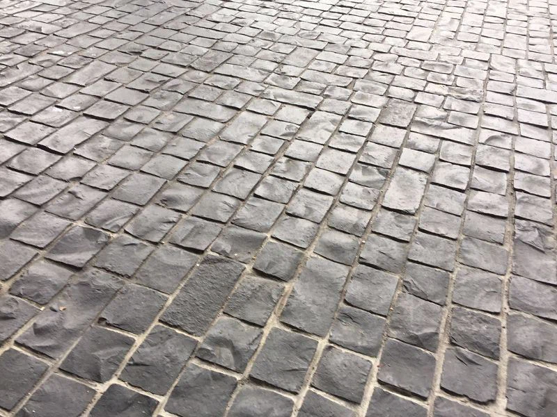 Absolute Black Granite Cobblestone Driveway Pavers