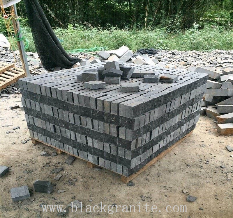 Black and Dark Grey Granite Cobble Setts