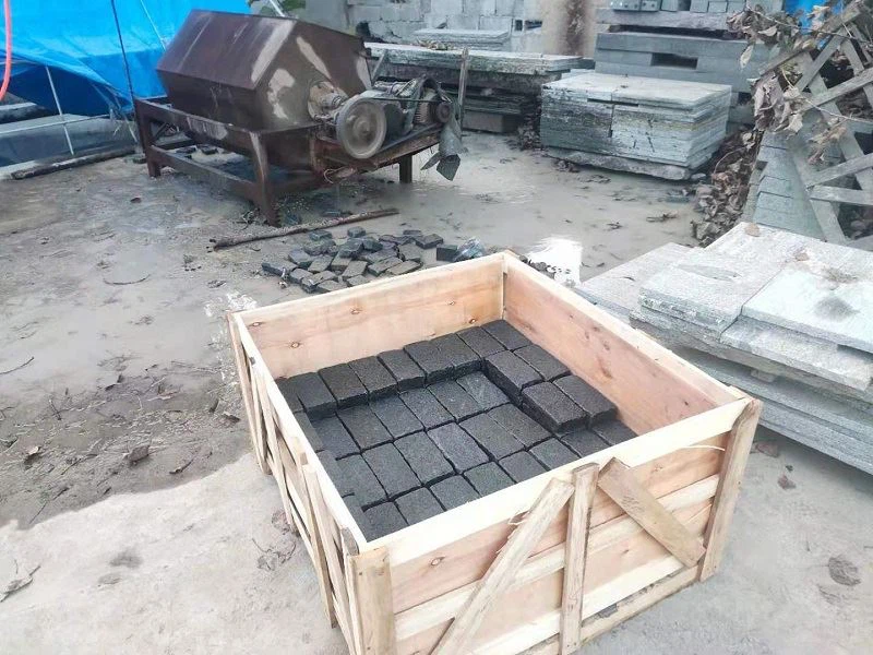 Grey Black Granite Cube Stone