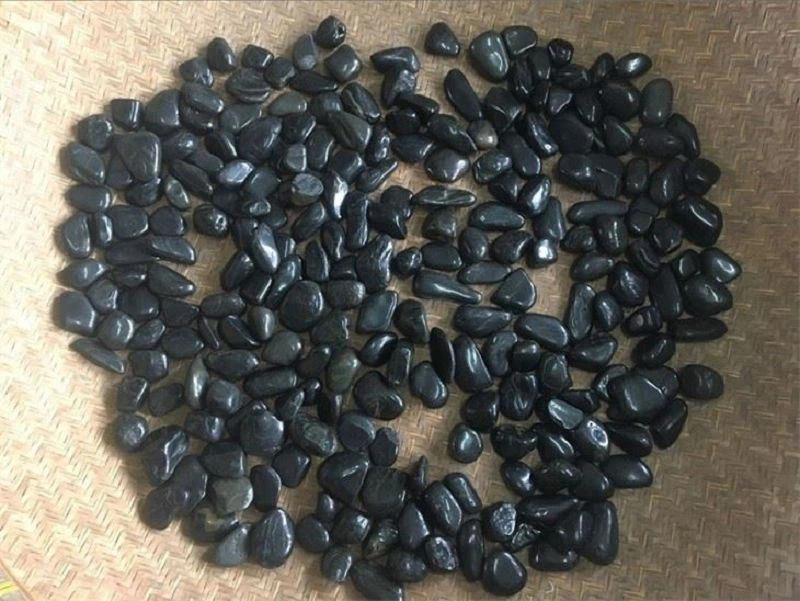 High Polished Black Pebbles For Landscaping