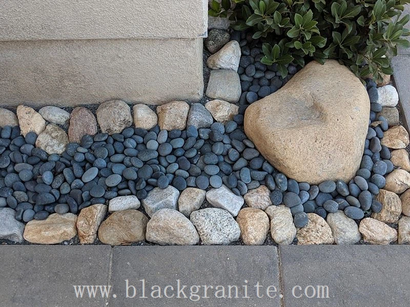 Large Black Granite Cobblestone and Pavers